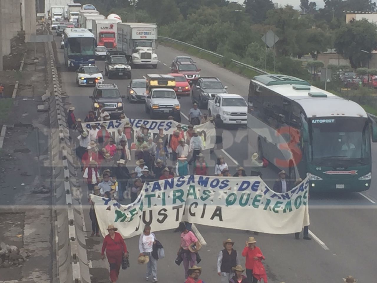 Inician ejidatarios de San Mateo marcha para que les paguen de nuevo sus terrenos.