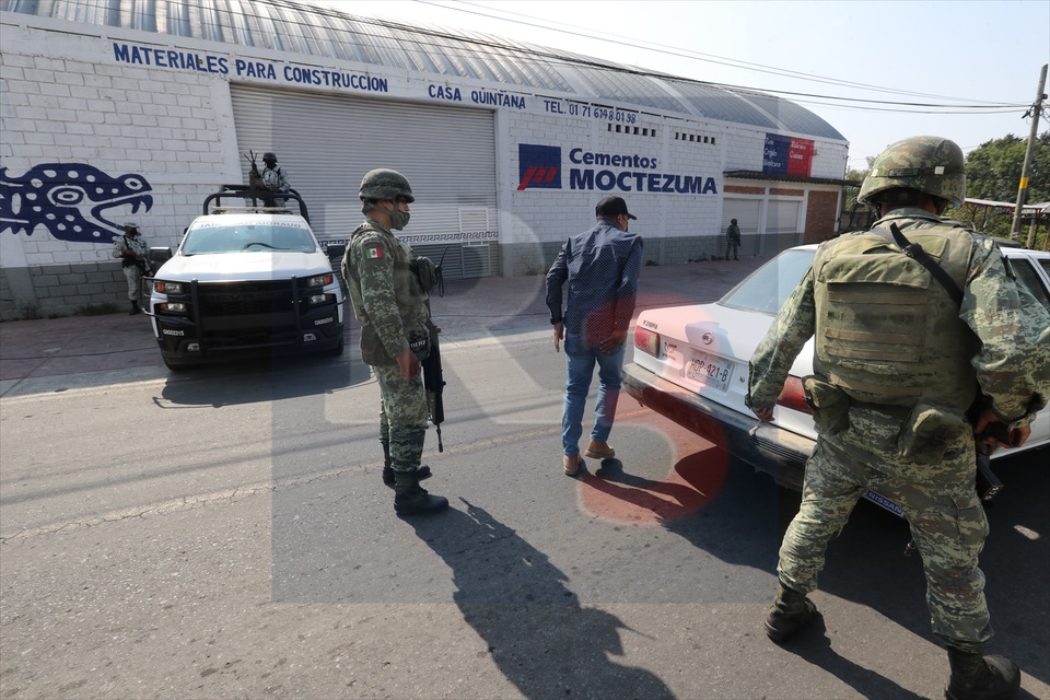 Sultepec suspende actividades y cierran comercios por miedo tras ataque a la Fiscalía Regional.