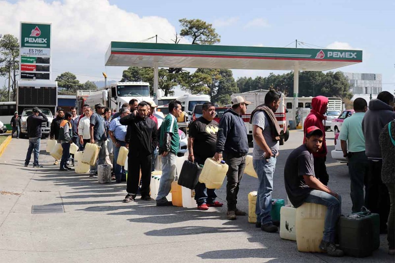 Pemex, Profeco y Los Pinos: El saqueo institucional de la gasolina, se debe pasar a la consignación penal de los responsables