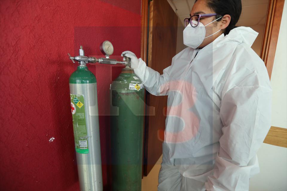 En Otzolotepec ya entregan oxigeno de manera gratuita y en Toluca no pueden.