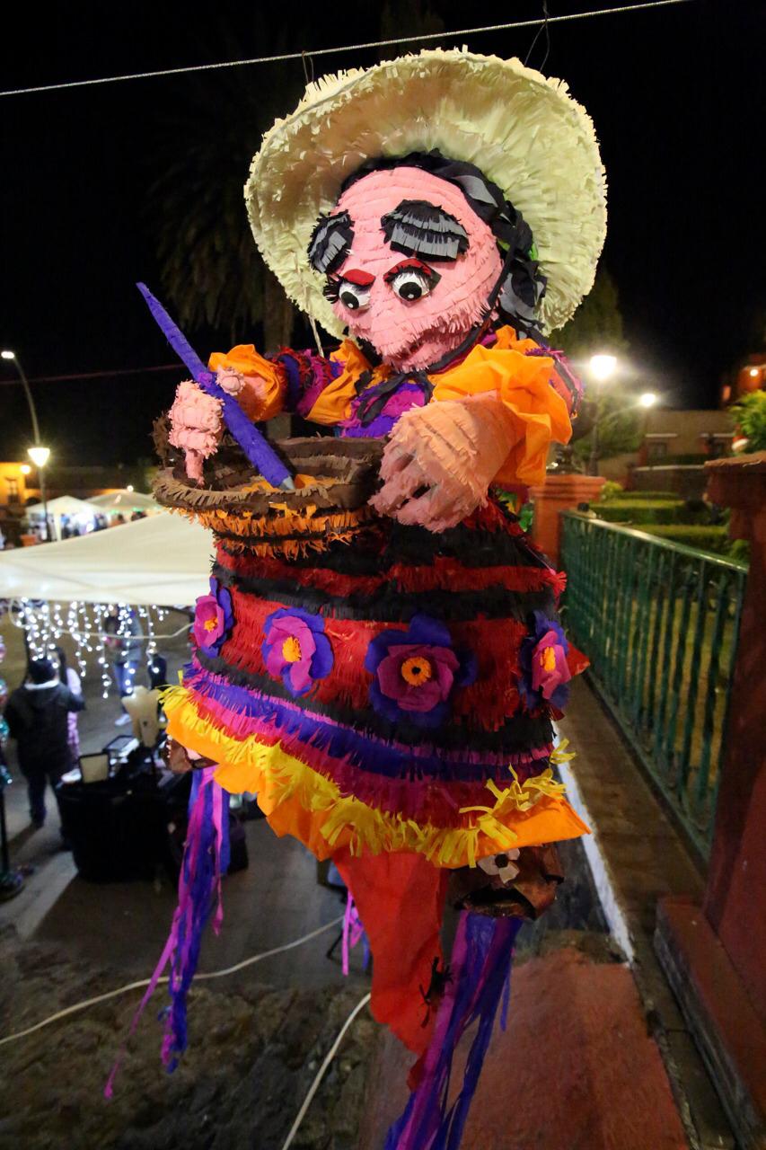 Disfrutan familias de Metepec tradicionales posadas organizadas por el ayuntamiento