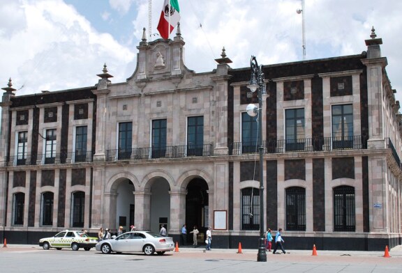 Agencias calificadoras de riesgo financiero dan a Toluca balances operativos y financieros positivos