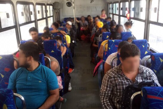 Trasladan a más de 40 migrantes centroamericanos refugiados en una propiedad