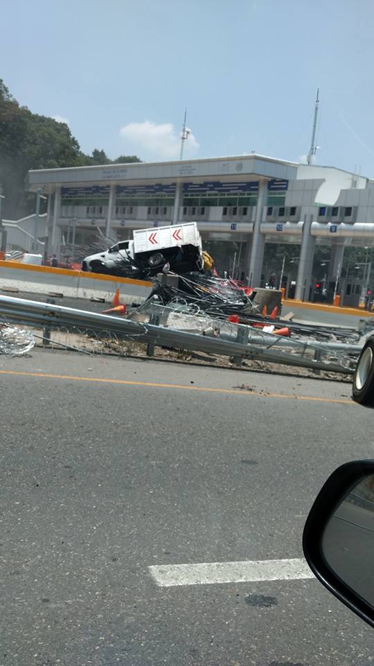 Nuevamente un accidente con tráiler en la México Toluca