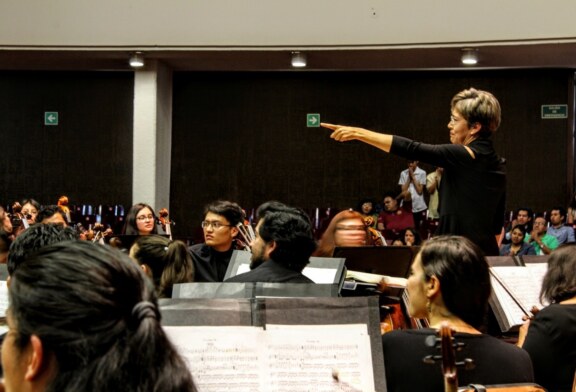 Interpreta Orquesta Filarmónica Mexiquense a Rachmaninoff y Tchaikovsky