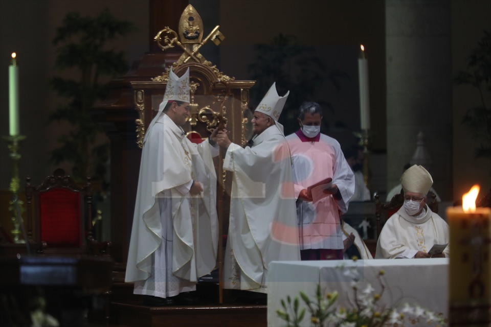 Toma posesión Raul Gómez  González como segundo arzobispo de Toluca.
