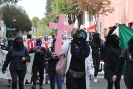 Cientos de mujeres salen a las calles por el 25N, contra la violencia de género