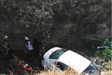 Cae al rio Las Jaras un vehículo conducido por una mujer