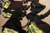Catea FGJEM inmueble en Chiconcuac donde asegura droga, cartuchos útiles y prendas de vestir con insignias de corporaciones policiacas
