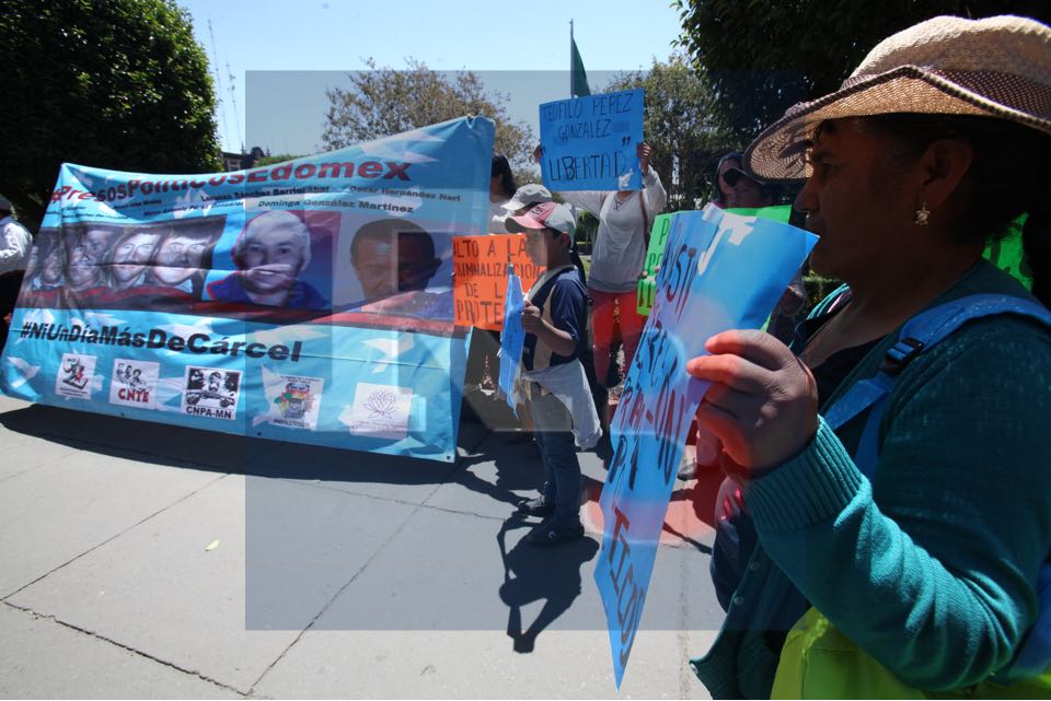 Se manifiestan ante una sentencia de 50 años para defensores del agua