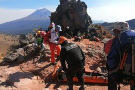Rescatan a montañista herido en el Itzá-Popo