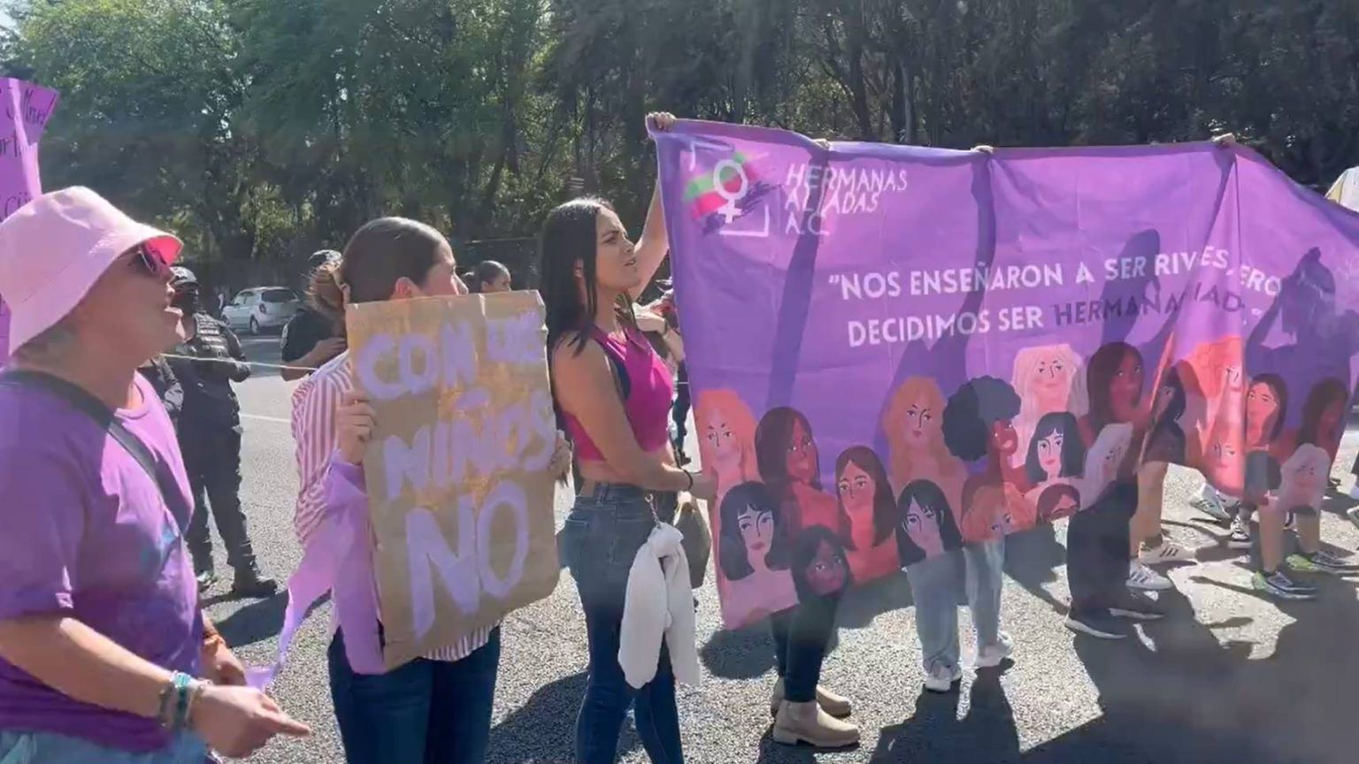 Bloquean Periférico Norte por absolución de presunto violador.