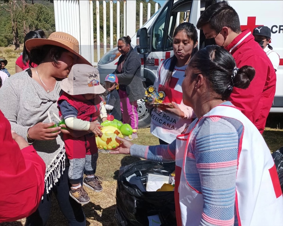 !Misión Cumplida¡. Cruz Roja Atlacomulco lleva regalos a más de 300 niños