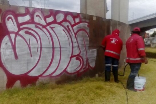 Mejora Toluca la imagen urbana con limpieza y retiro de grafiti en monumentos
