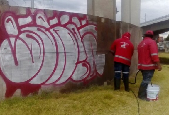 Mejora Toluca la imagen urbana con limpieza y retiro de grafiti en monumentos