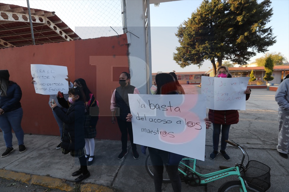 Exigen destitución de Director en Primaria de San Mateo Atenco