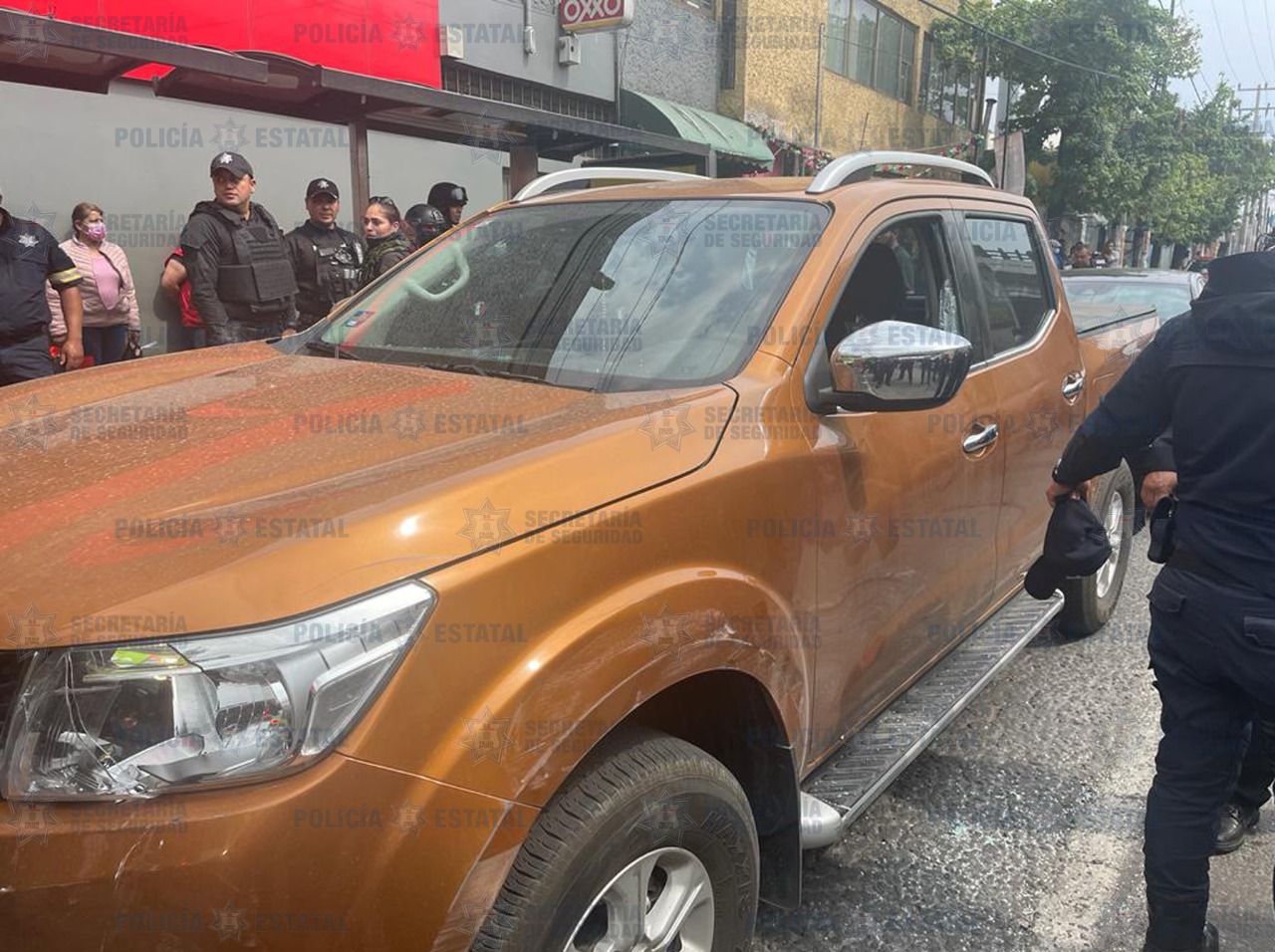 Detienen a dos menores por su probable participación en el robo de auto con violencia