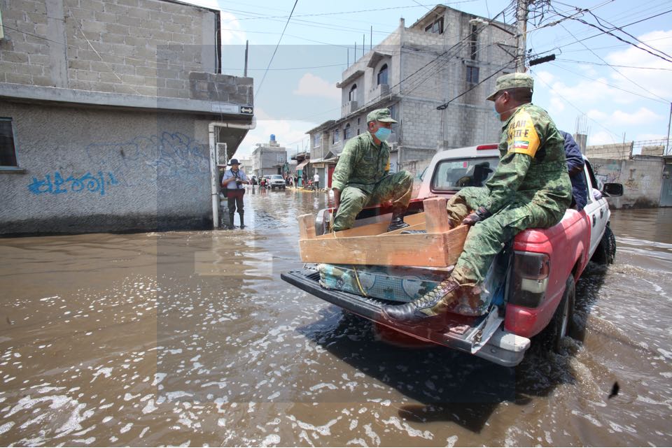 48 horas bajo el agua y el gobierno no puede resolver.