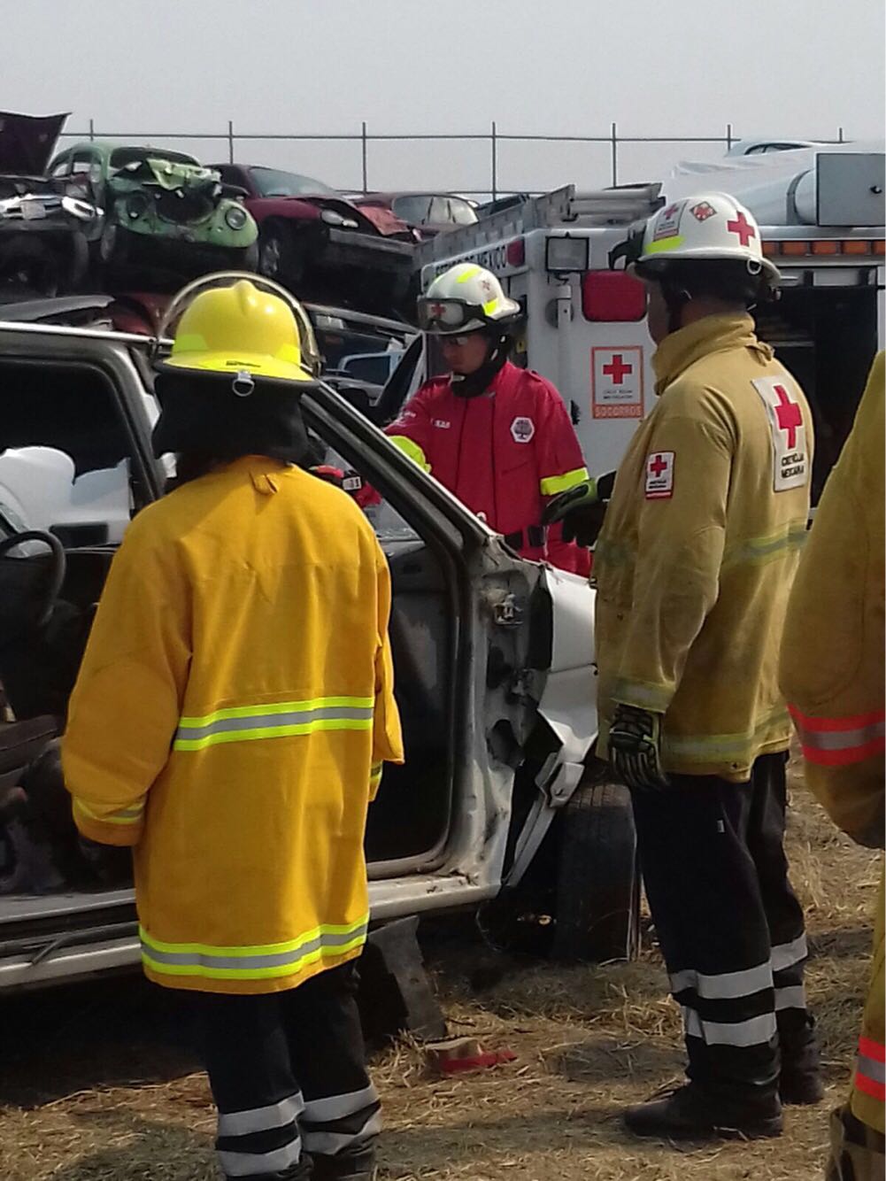 Capacita Cruz Roja Toluca a su personal para extracción vehicular