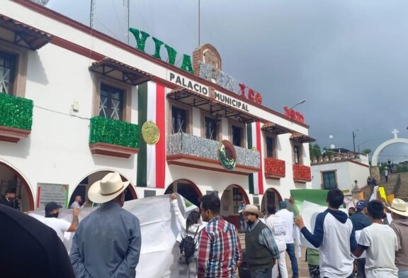 Se manifiesta en Ixtapan de la Sal, exigen liberación del primer regidor