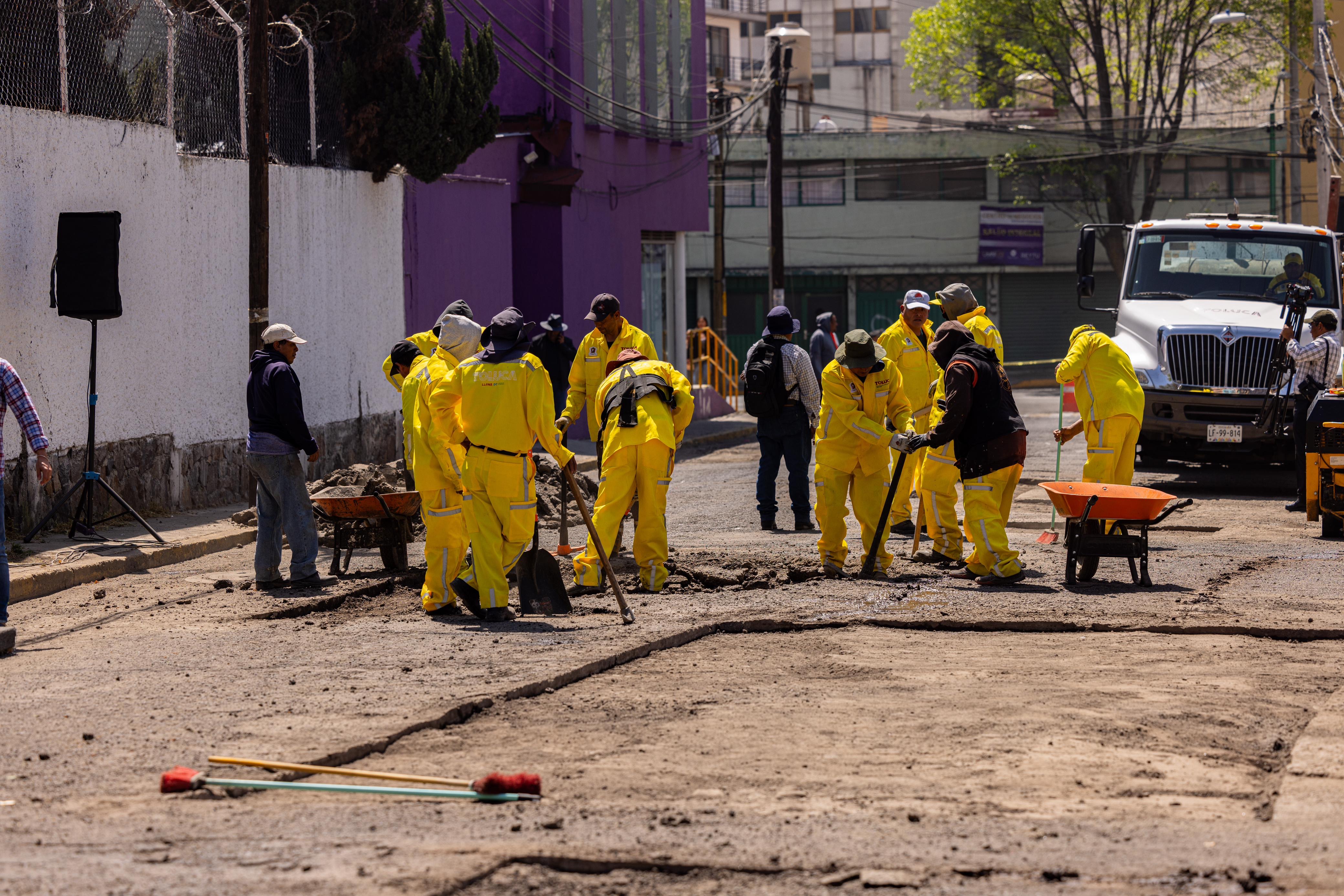 El Nuevo Rostro de Toluca: Inicia el Programa Emergente de Bacheo 2024