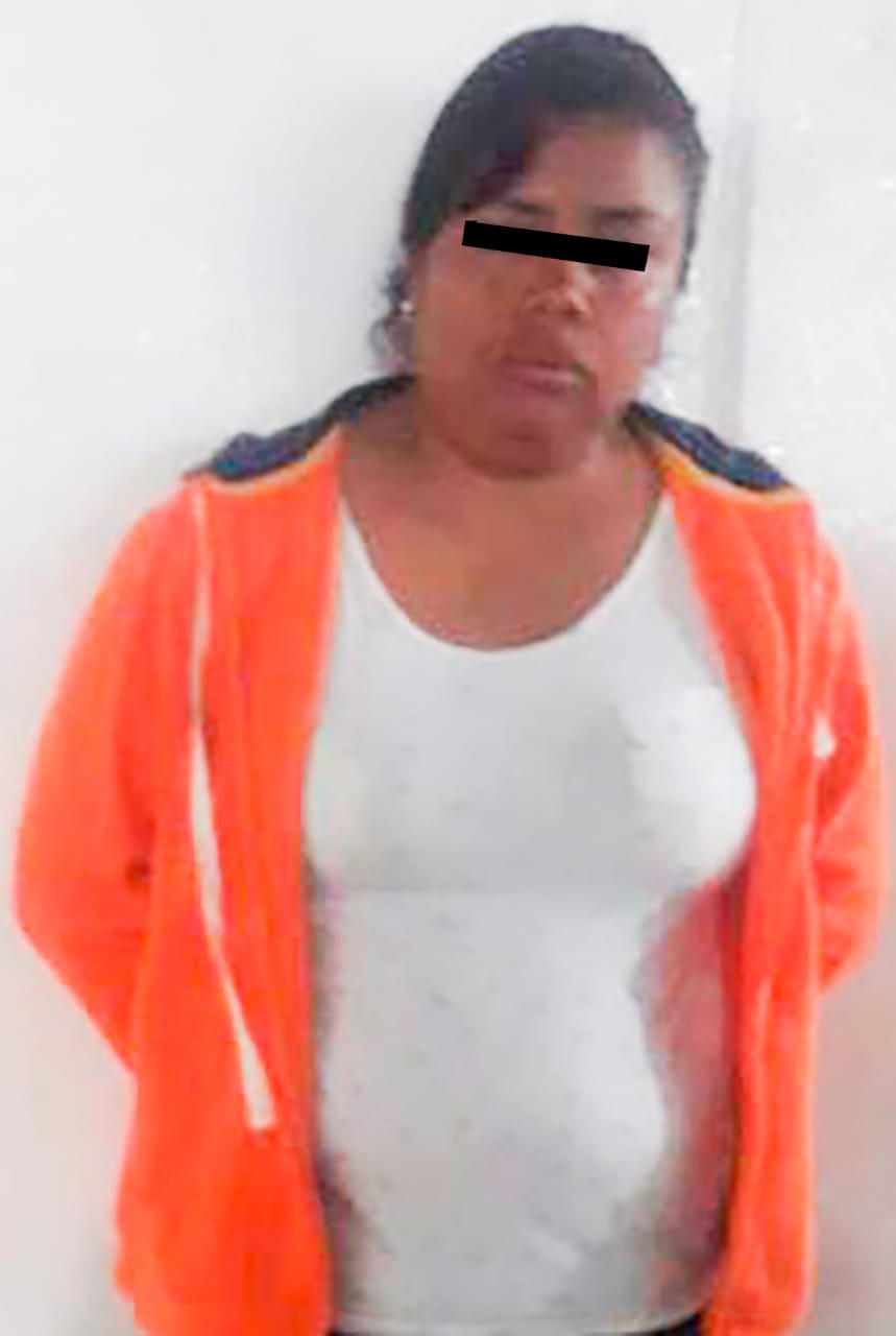 Arresta Policía de Toluca en el Centro Histórico a una mujer por su presunta responsabilidad en el delito contra la salud