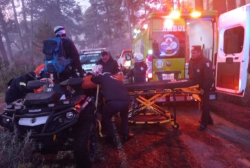 Rescatan a dos personas en el Volcán Popocatépetl, una falleció al caer en barranco