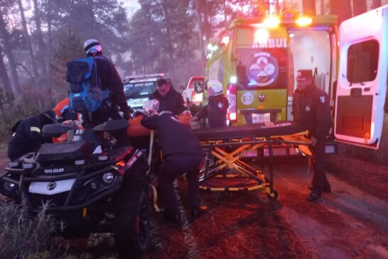 Rescatan a dos personas en el Volcán Popocatépetl, una falleció al caer en barranco
