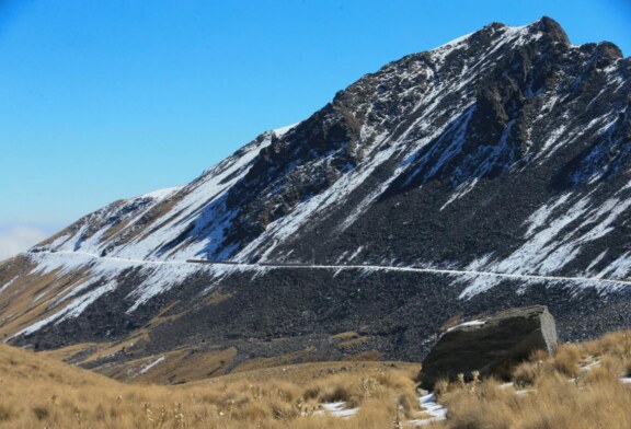 Continúa restringido el acceso al cráter del Xinantécatl ante posible caída de nieve o agua nieve