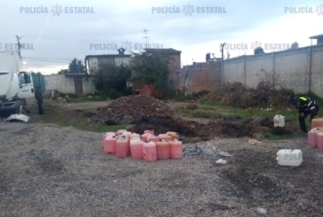Detienen a tres presuntos saquador s de hidrocarburo en San Pablo Autopan
