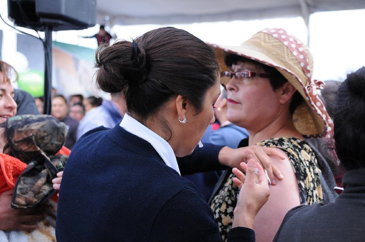 Aplican más de 2 millones de vacunas contra la influenza en Edoméx