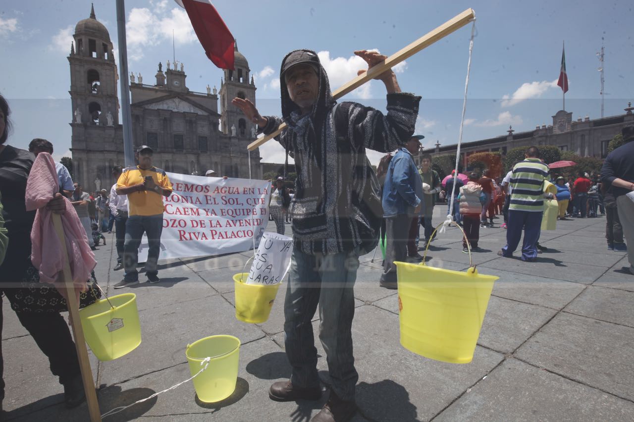 Bloquean alcaldes perredistas el primer cuadro de la capital