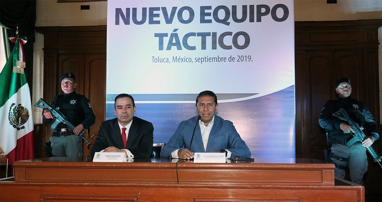 Anuncia Juan Rodolfo más equipamiento para la Policía Municipal de Toluca