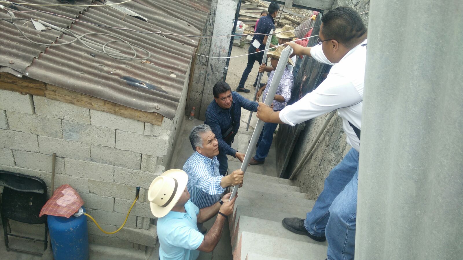 Inician trabajos de rehabilitación de viviendas dañadas por tromba en la zona norte de Toluca