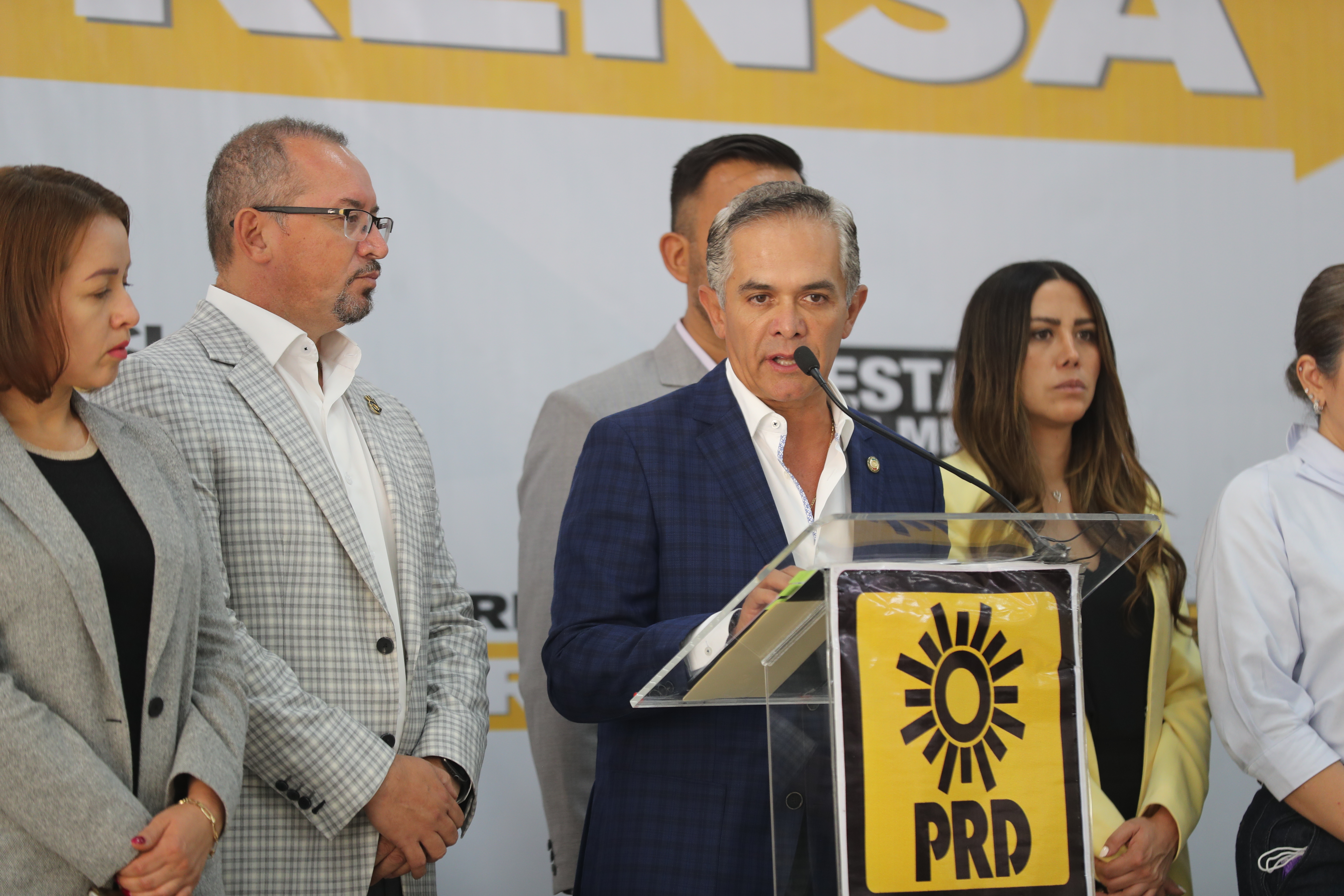 Destapa Mancera a Omar Ortega como posible candidato a la gubernatura del EDOMÉX