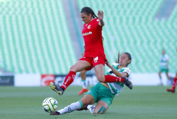 Con goles de Brenda Woch y de Mariel Román, de penal, Toluca Femenil hizo un gran partido de visitante y se impuso 0-2 a Santos Laguna