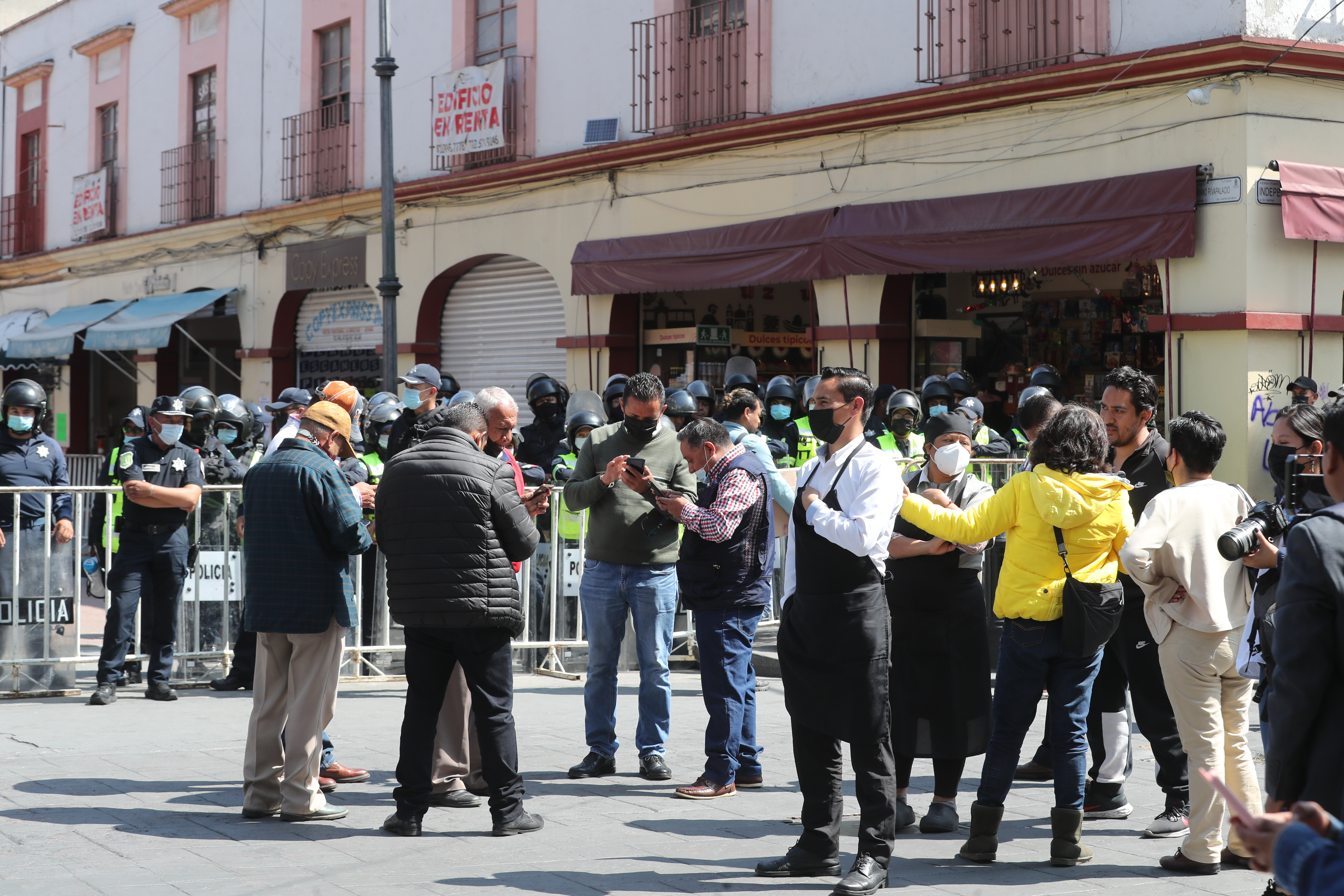 Comerciantes del Centro Histórico exigen que se abran las calles tras despliegue de seguridad por festejos patrios