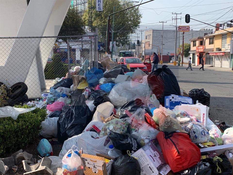 Se acumula la basura ante la carencia del servicio de recolección