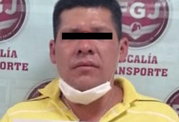 Inician proceso legal contra un probable asaltante de transporte público en Atizapán