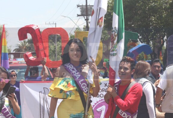 Ondean cientos de “banderas de la libertad” en la marcha del orgullo LGBTTTI