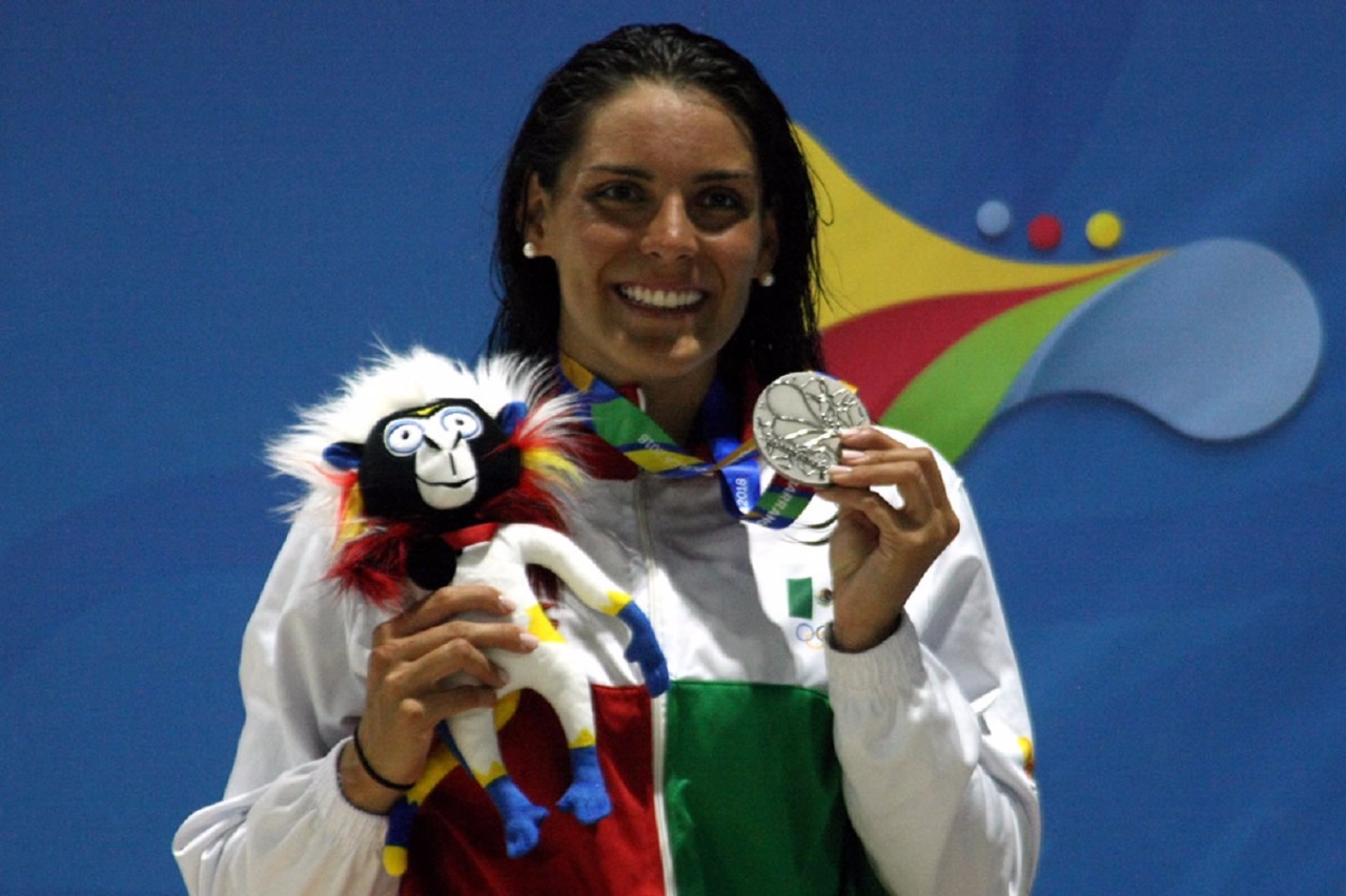 Coronan a la nadadora Fernanda González máxima medallista en los juegos centroamericanos y del caribe