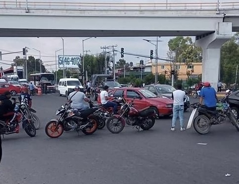 Bloquean Texcoco- Lechería por desaparición de Rocío Castillo Escamilla y falta de agua