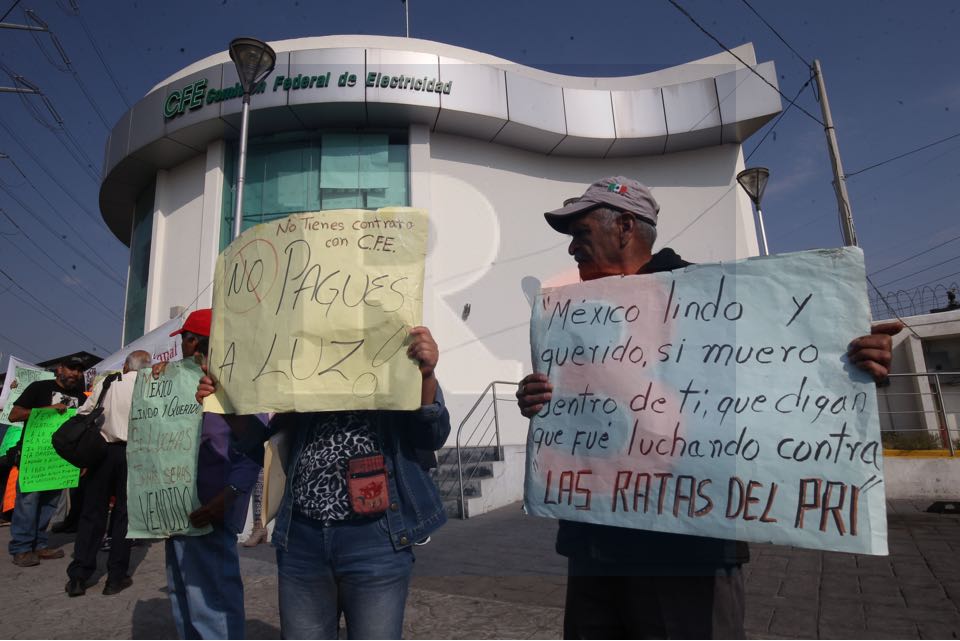 Siguen en su lucha los ex trabajadores de Luz y Fuerza del Centro