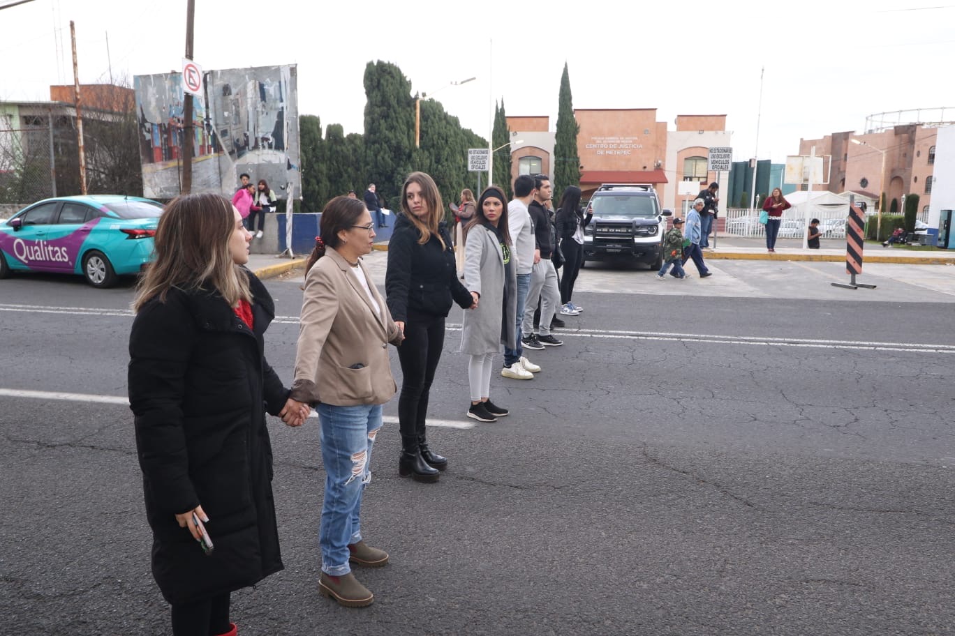 Por homicidio de joven en Town Square Metepec, exigen justicia.