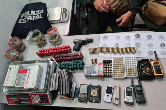Catea FGJEM dos inmuebles identificados como puntos de venta de droga en Tultitlán y detiene a 11 personas