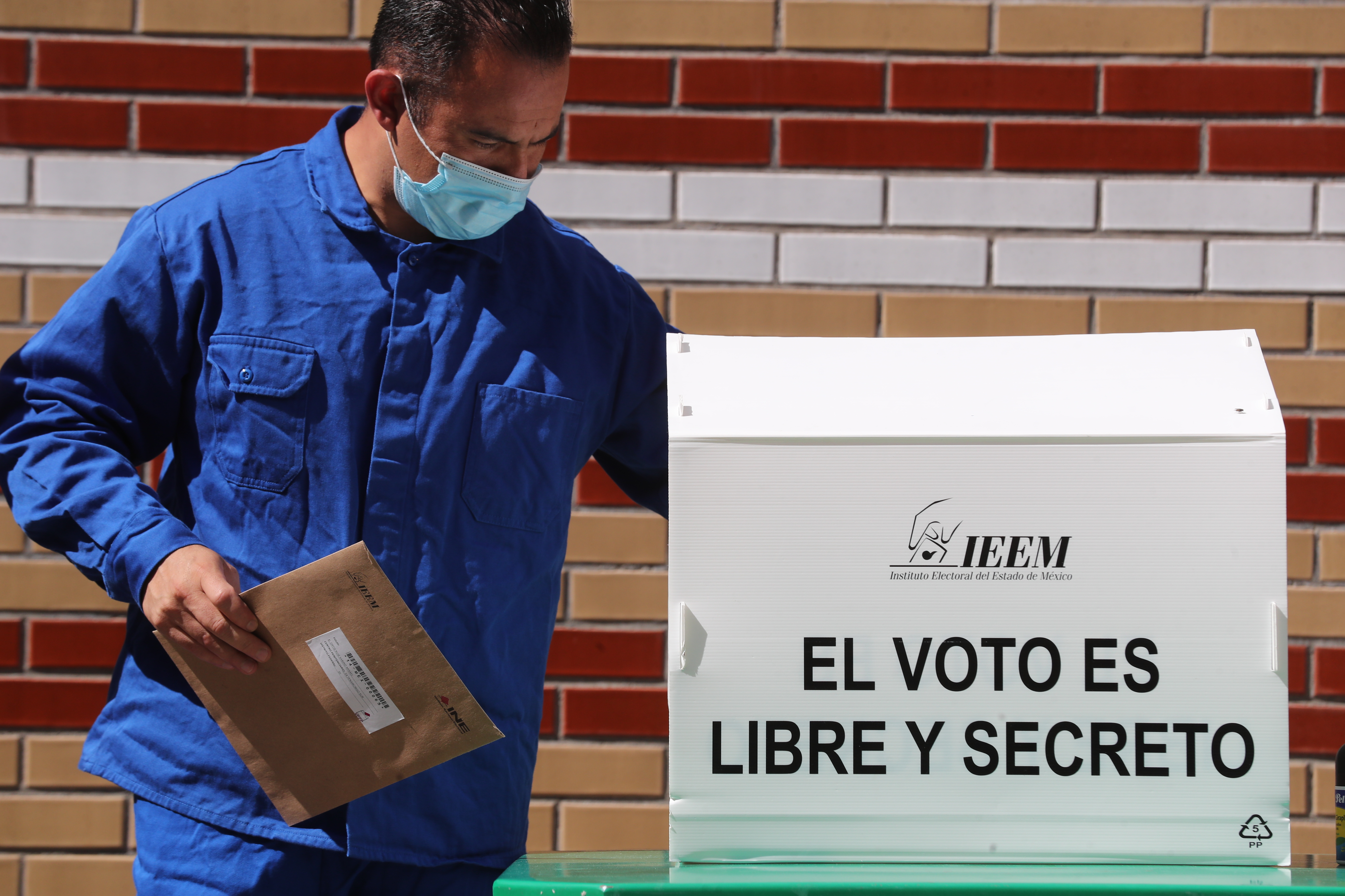 Presos del Edomex comienzan a emitir su voto rumbo a la Gobernatura mexiquense.