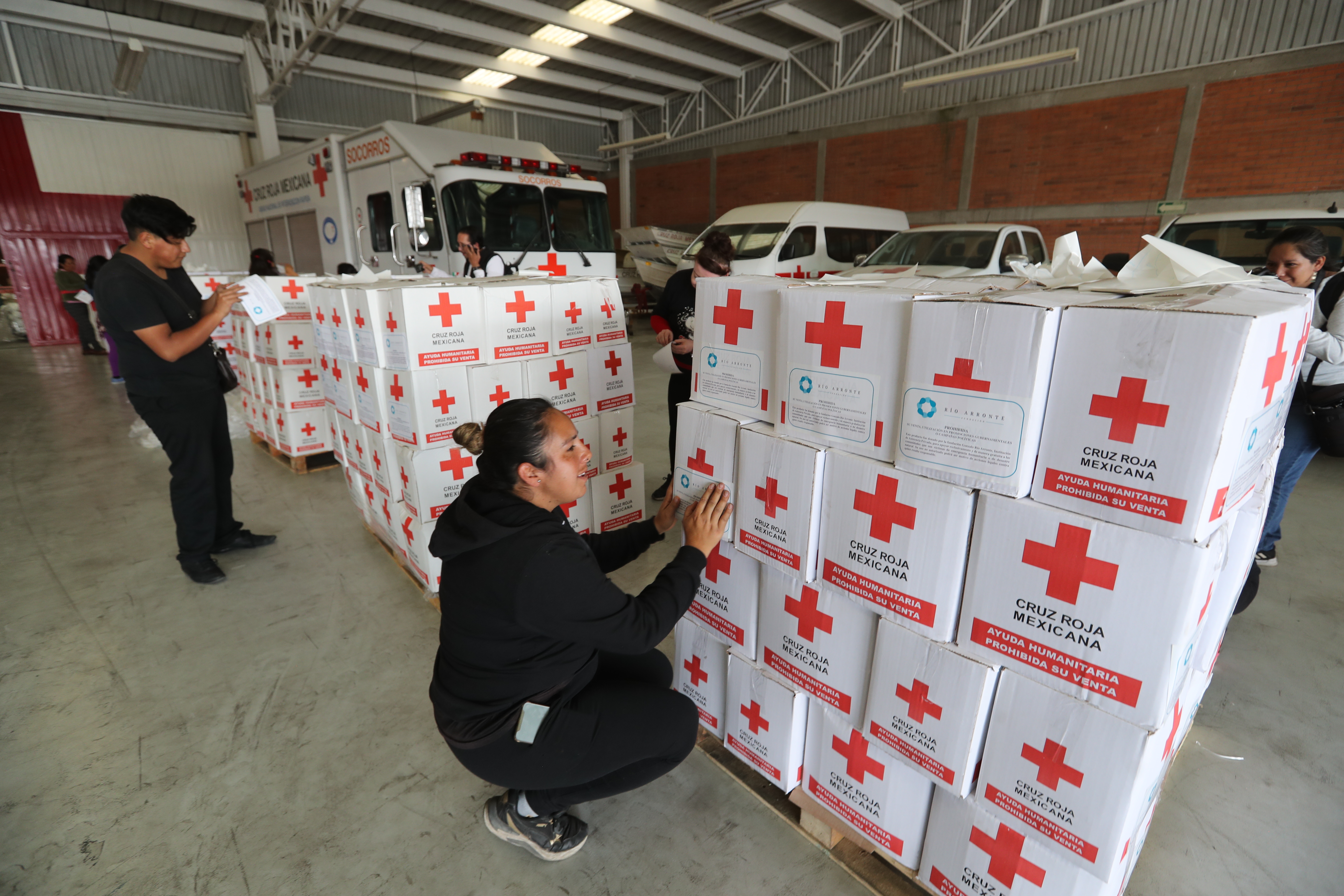 Llevan más de 15 mil despensas a Guerrero, Cruz Roja Mexicana mantiene Centros de Acopio abiertos.