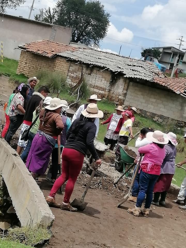 En San José del Rincón, construyen calles ante falta de atención de las autoridades municipales