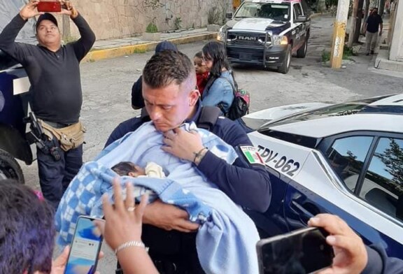 Policía de Tlalnepantla rescata a bebé recién nacido que fue abandonado