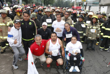 Corren familias de Toluca con el corazón durante la 6ª edición de la Carrera 5K Préndete